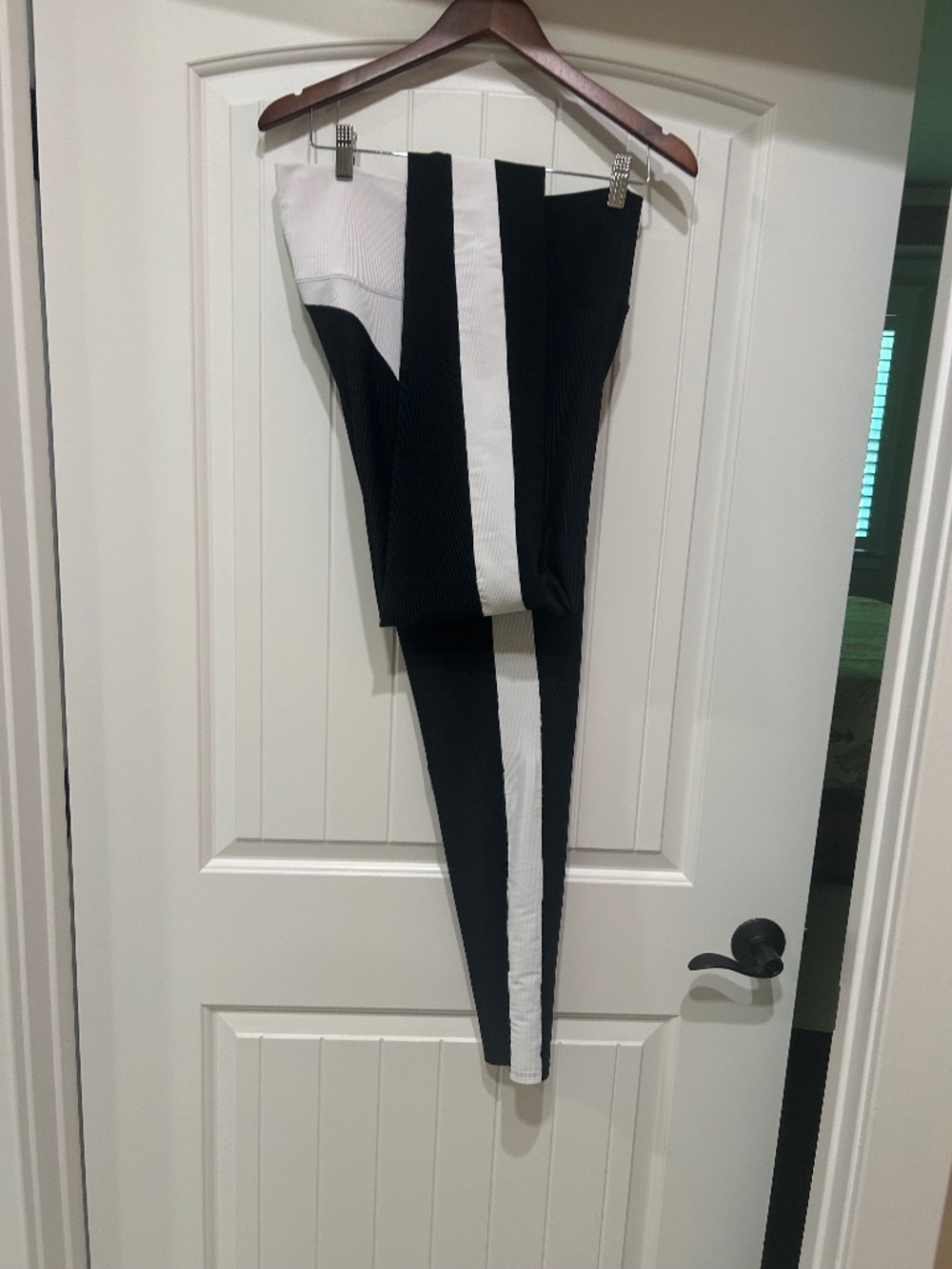 NWOT Beach Riot Black and White Ribbed Leggings